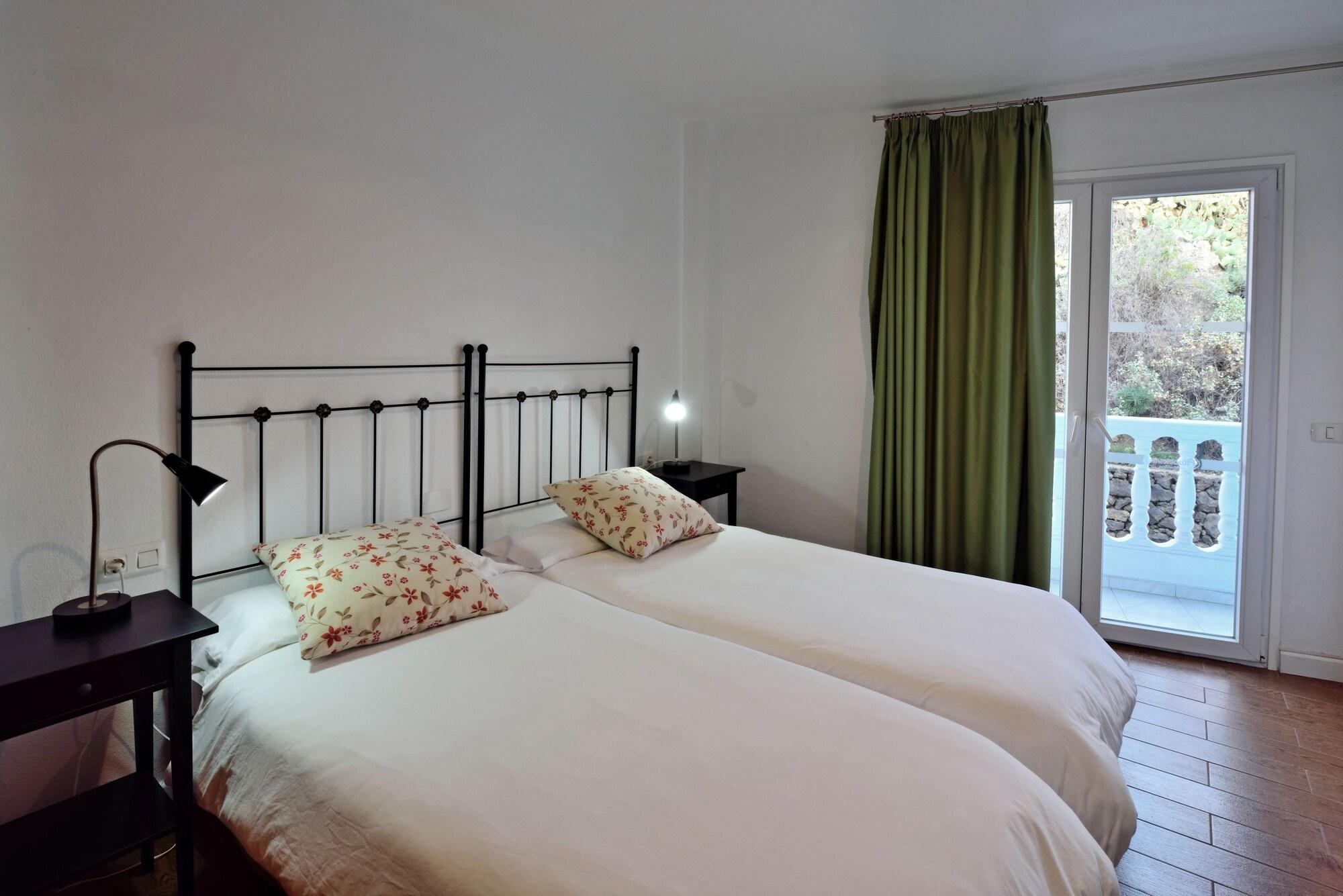 Apartamentos Adjovimar Los Llanos De Aridane Exterior photo