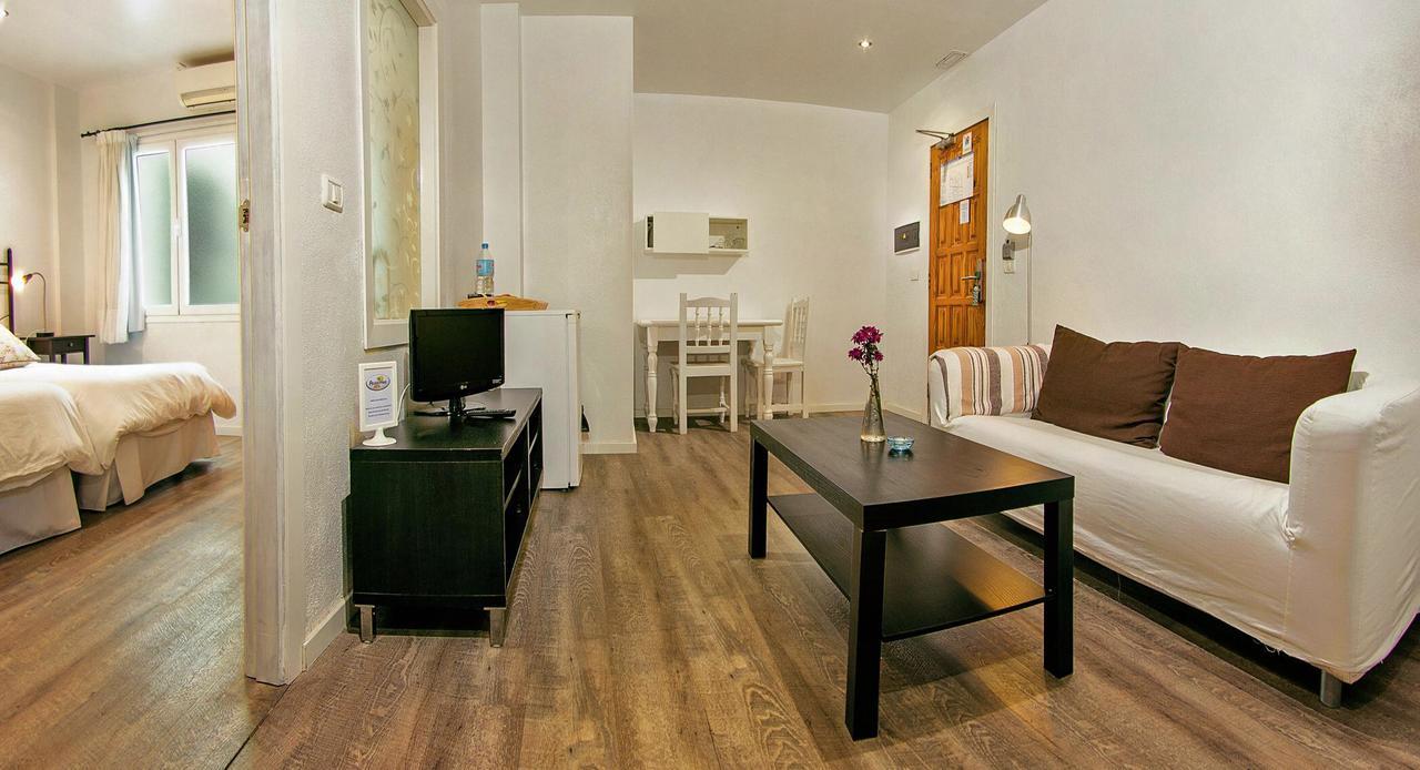 Apartamentos Adjovimar Los Llanos De Aridane Exterior photo